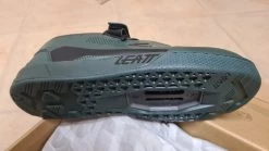 Leatt - 5.0 Klickpedal Shoe - Chaussures de cyclisme -Chaussures d'hiver Soldes leatt 50 klickpedal shoe zapatillas de ciclismo 7a43d43fb6f9bc75dde193946d86a6d6 1